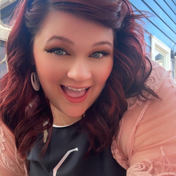 Meet your Posher, Kaylabeth - Picture 1 of 1